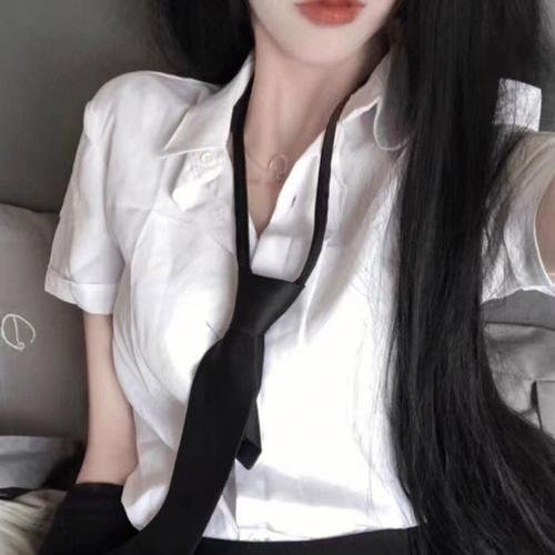 星期五俱乐部之荆棘之恋