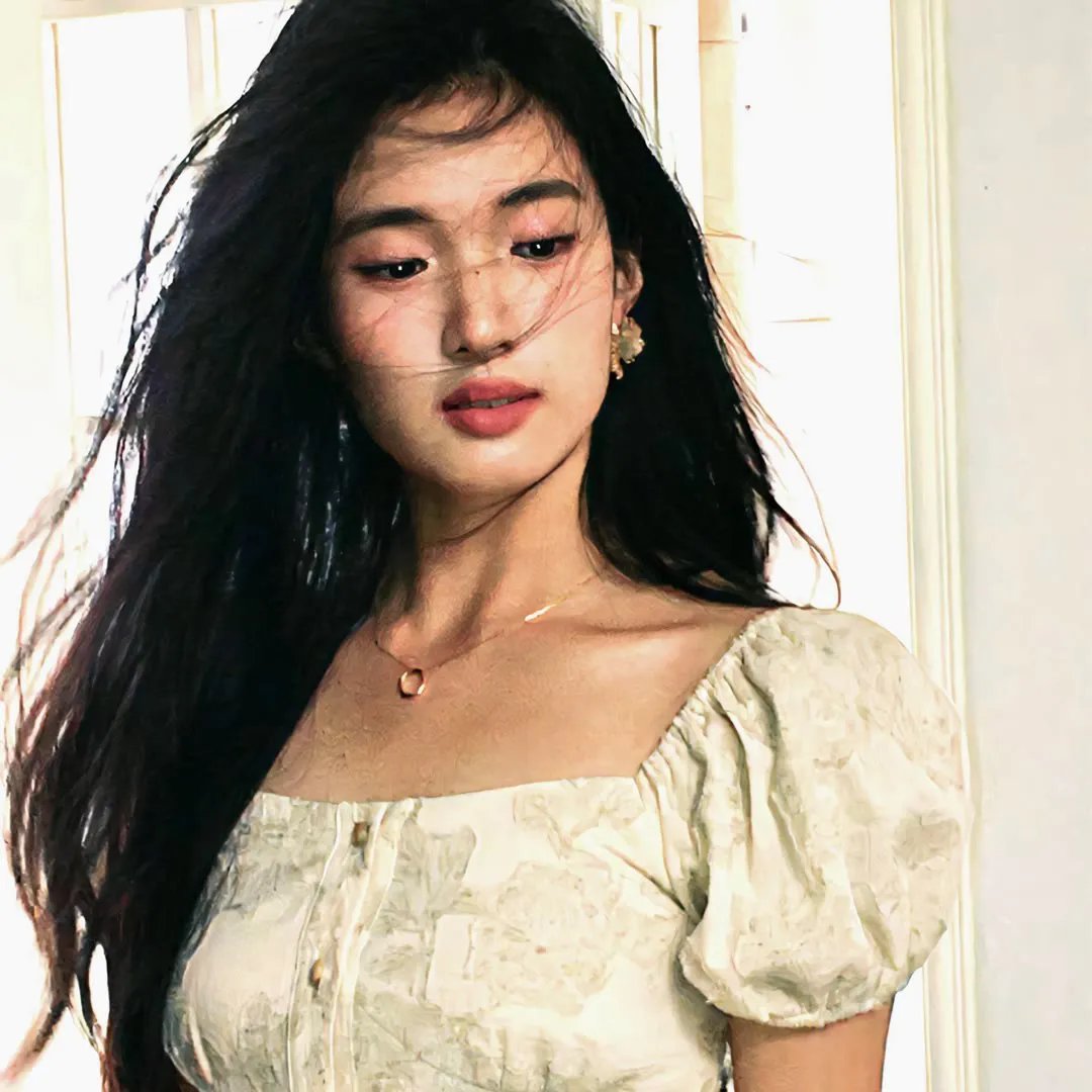 深锁春光一院愁